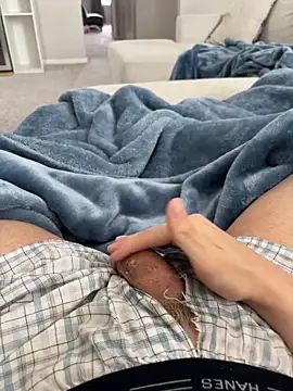 Snapshot of JustBoredHere11 chatting on April 3, 2026, 9:10 pm JustBoredHere11 online show from April 3, 2026, 9:10 pm