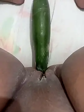 ambarlennoix online show from April 5, 2026, 6:20 am