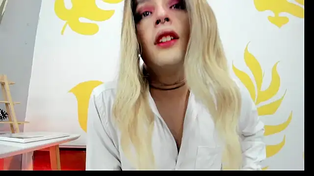 LukaCastillo online show from December 20, 2025, 3:15 pm