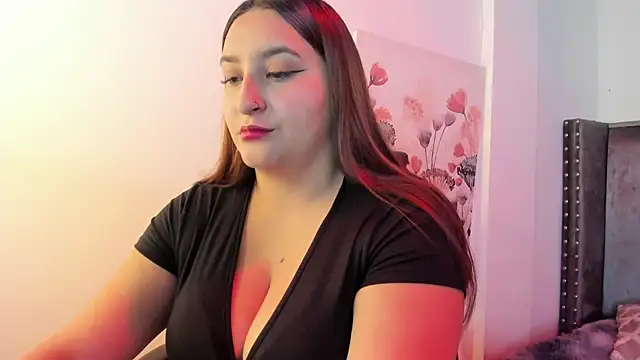 Alaia Cute online show from October 4, 2025, 3:41 am