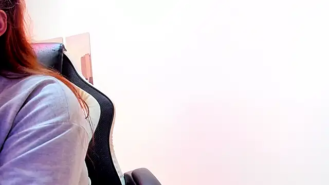 Alaia Cute online show from March 10, 2025, 9:12 am