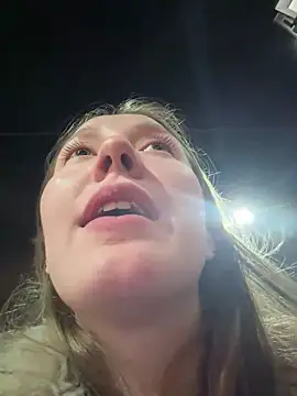 Snapshot of Sophie_Avory chatting on March 5, 2025, 5:29 pm Sophie Avory online show from March 5, 2025, 5:29 pm