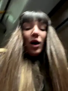 Sophie Avory online show from December 2, 2025, 6:09 pm