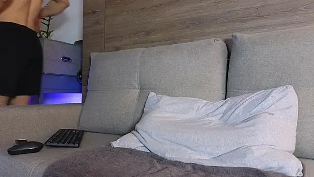 Snapshot of SultryAndrewww chatting on February 13, 2026, 3:34 pm SultryAndrewww online show from February 13, 2026, 3:34 pm