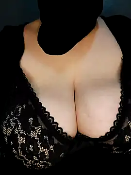 Snapshot of tota_ chatting on January 21, 2025, 3:32 pm tota online show from January 21, 2025, 3:32 pm