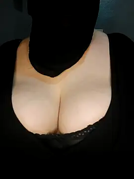 Snapshot of tota_ chatting on February 18, 2025, 7:41 pm tota online show from February 18, 2025, 7:41 pm