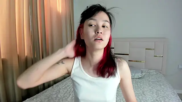 Snapshot of Lola_Peach chatting on June 1, 2026, 2:34 am Lola Peach online show from June 1, 2026, 2:34 am