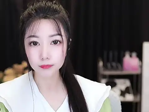 Nuyoah-77 online show from September 21, 2025, 4:01 pm