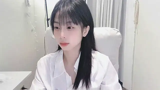 Snapshot of -Hottie chatting on March 7, 2025, 3:28 pm -Hottie online show from March 7, 2025, 3:28 pm