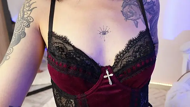 ValeriaCox online show from July 16, 2026, 4:59 pm