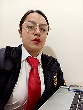 Lesly 10- online show from October 21, 2025, 12:48 pm