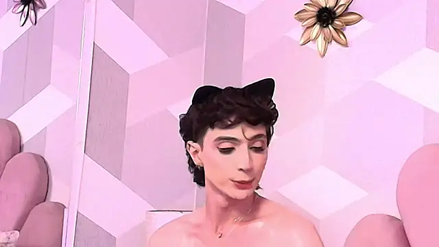 KylieMonnett online show from December 18, 2025, 7:50 pm