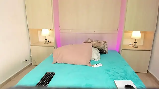 EmilyyStuart online show from December 20, 2025, 3:53 am