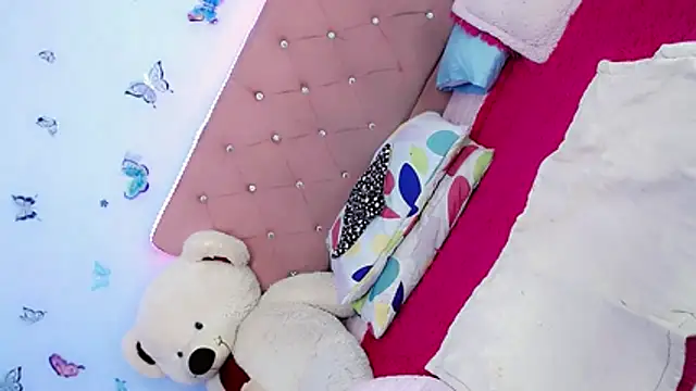 Snapshot of Riossvale chatting on March 29, 2026, 6:26 am Riossvale online show from March 29, 2026, 6:26 am