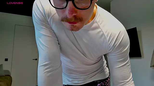 white King9999 online show from April 29, 2026, 2:49 am