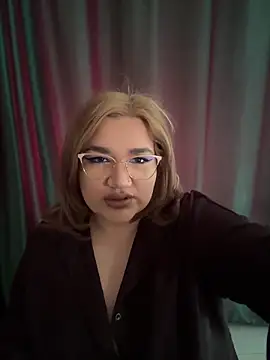Leya  Droit online show from March 10, 2025, 8:39 am