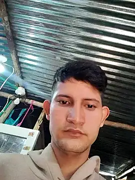 Juan Hotcaliemte online show from December 17, 2025, 12:43 pm