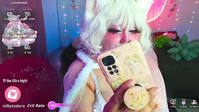 Snapshot of MilkyXSakura chatting on December 18, 2025, 1:11 am MilkyXSakura online show from December 18, 2025, 1:11 am