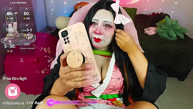 Snapshot of MilkyXSakura chatting on November 15, 2025, 2:48 am MilkyXSakura online show from November 15, 2025, 2:48 am