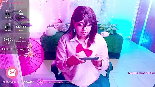 Snapshot of MilkyXSakura chatting on February 20, 2025, 3:01 am MilkyXSakura online show from February 20, 2025, 3:01 am