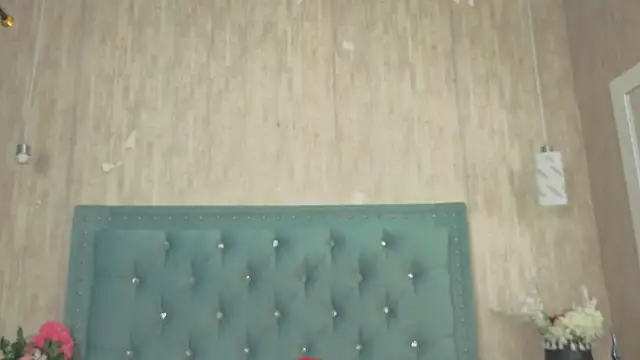 Snapshot of Alexa_roussee chatting on October 4, 2025, 12:39 pm Alexa roussee online show from October 4, 2025, 12:39 pm