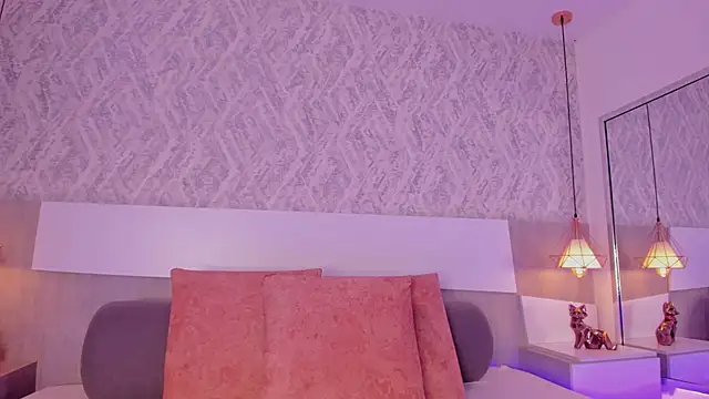 AishaPeyton online show from November 12, 2025, 5:17 pm