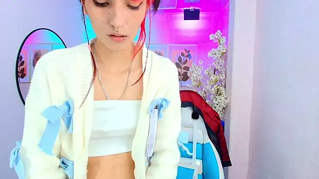Snapshot of Dafne_huges chatting on September 10, 2025, 7:35 pm Dafne huges online show from September 10, 2025, 7:35 pm