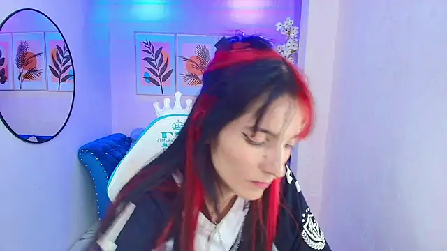 Snapshot of Dafne_huges chatting on September 19, 2025, 7:40 pm Dafne huges online show from September 19, 2025, 7:40 pm