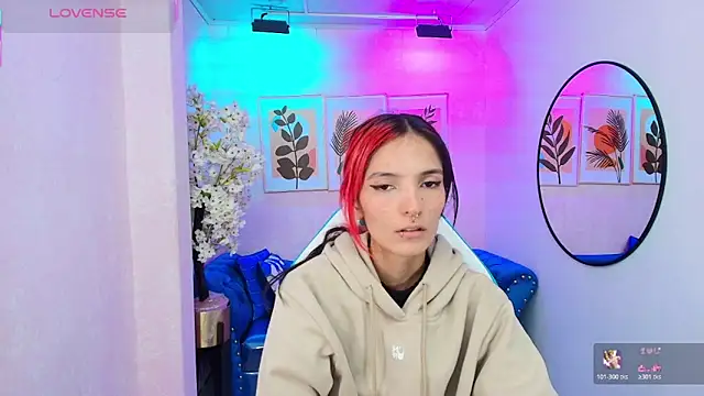 Snapshot of Dafne_huges chatting on November 13, 2025, 7:40 pm Dafne huges online show from November 13, 2025, 7:40 pm