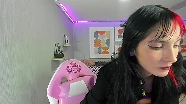 Snapshot of Dafne_huges chatting on February 11, 2025, 7:16 pm Dafne huges online show from February 11, 2025, 7:16 pm