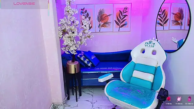 Snapshot of Dafne_huges chatting on October 17, 2025, 7:37 pm Dafne huges online show from October 17, 2025, 7:37 pm