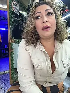Snapshot of Katti_Barrera chatting on July 6, 2026, 8:11 pm Katti Barrera online show from July 6, 2026, 8:11 pm
