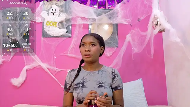 petitelittleebony online show from October 19, 2025, 12:08 pm