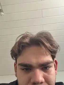 JuNIs  online show from November 13, 2025, 12:09 pm