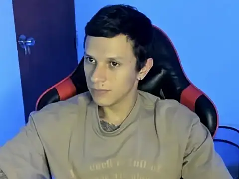 Snapshot of goodboy69l chatting on April 5, 2026, 4:13 pm goodboy69l online show from April 5, 2026, 4:13 pm