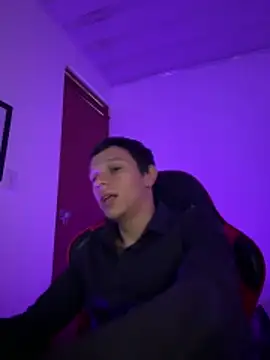 Snapshot of goodboy69l chatting on March 29, 2026, 12:40 pm goodboy69l online show from March 29, 2026, 12:40 pm