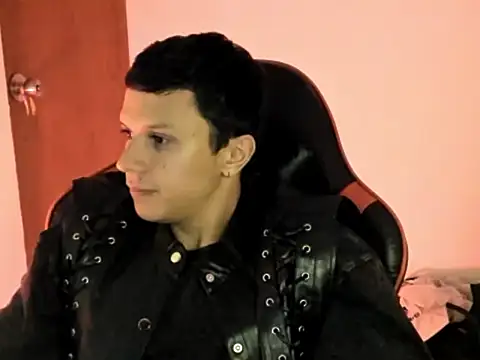 Snapshot of goodboy69l chatting on March 10, 2026, 12:36 am goodboy69l online show from March 10, 2026, 12:36 am