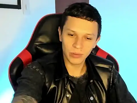 goodboy69l online show from July 3, 2026, 12:33 pm