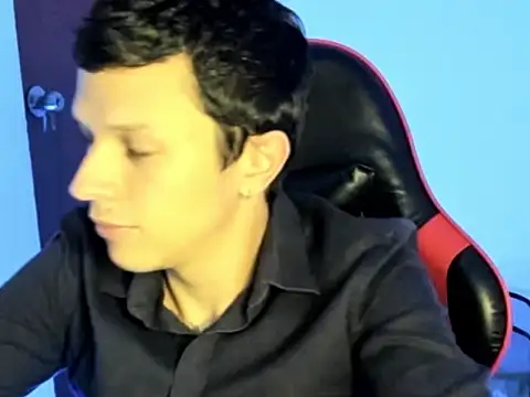 Snapshot of goodboy69l chatting on April 1, 2026, 11:34 pm goodboy69l online show from April 1, 2026, 11:34 pm