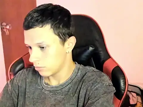 Snapshot of goodboy69l chatting on February 28, 2026, 3:33 pm goodboy69l online show from February 28, 2026, 3:33 pm