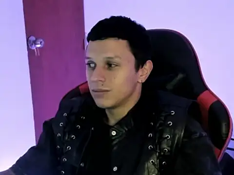 Snapshot of goodboy69l chatting on March 11, 2026, 2:27 am goodboy69l online show from March 11, 2026, 2:27 am