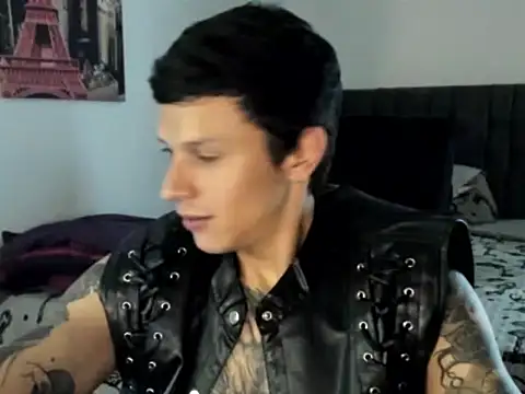 Snapshot of goodboy69l chatting on April 12, 2026, 11:41 pm goodboy69l online show from April 12, 2026, 11:41 pm