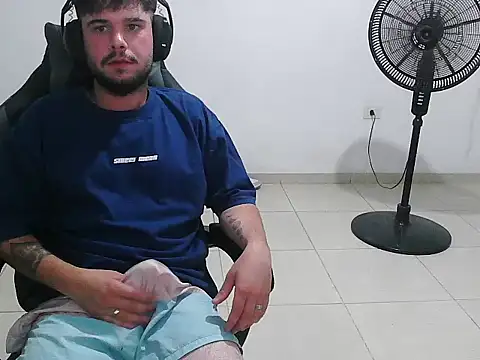 tubabymaldito0 online show from November 25, 2025, 1:39 am