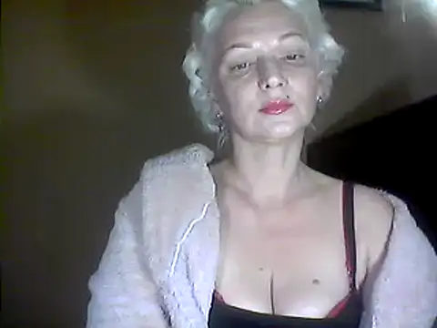 Snapshot of MaryJane441 chatting on February 24, 2025, 9:41 pm MaryJane441 online show from February 24, 2025, 9:41 pm