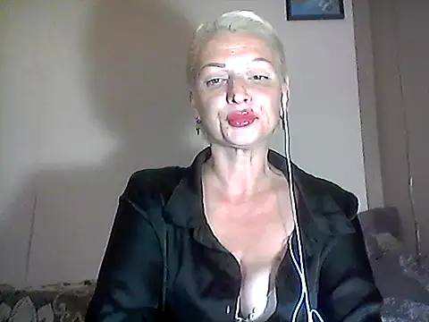 Snapshot of MaryJane441 chatting on September 11, 2025, 5:57 pm MaryJane441 online show from September 11, 2025, 5:57 pm