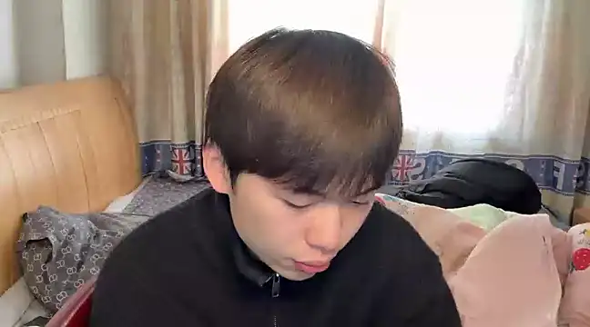 xiaottt1918 online show from January 7, 2025, 5:12 am