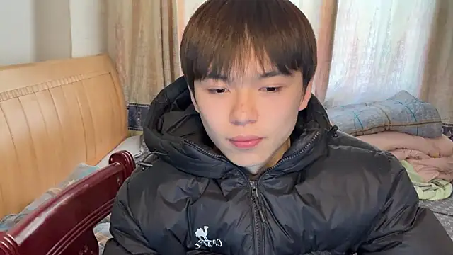 xiaottt1918 online show from January 12, 2025, 7:21 am