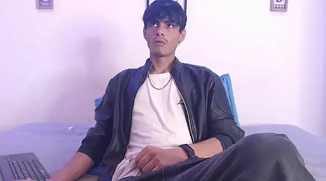 harrytomson 1 online show from February 21, 2025, 10:48 pm