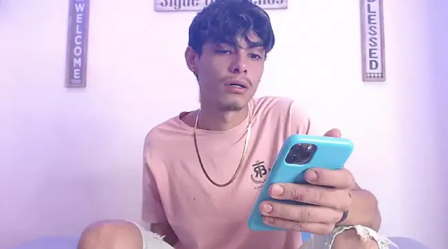 harrytomson 1 online show from February 19, 2025, 11:36 pm