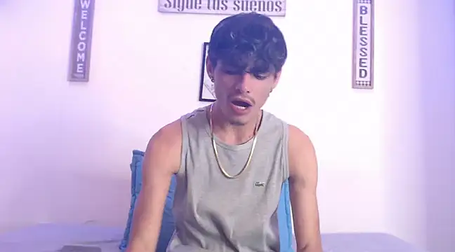 harrytomson 1 online show from February 17, 2025, 2:42 am